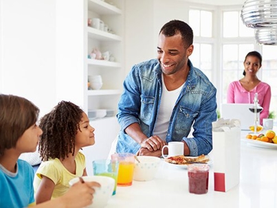 family at breakfast